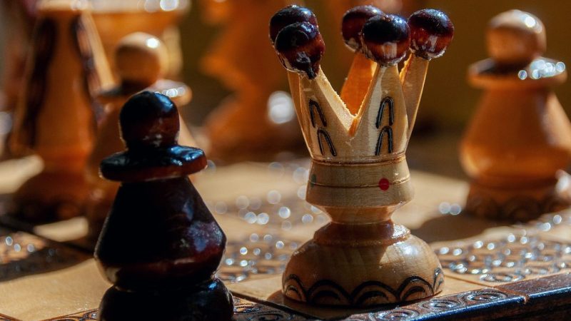 博彩平台优惠加持下的国际象棋奥秘：经典对局中的策略深度解析